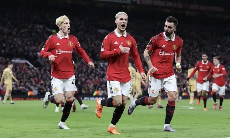 Những trận đấu kinh điển nhất trong lịch sử đối đầu MU vs Barca